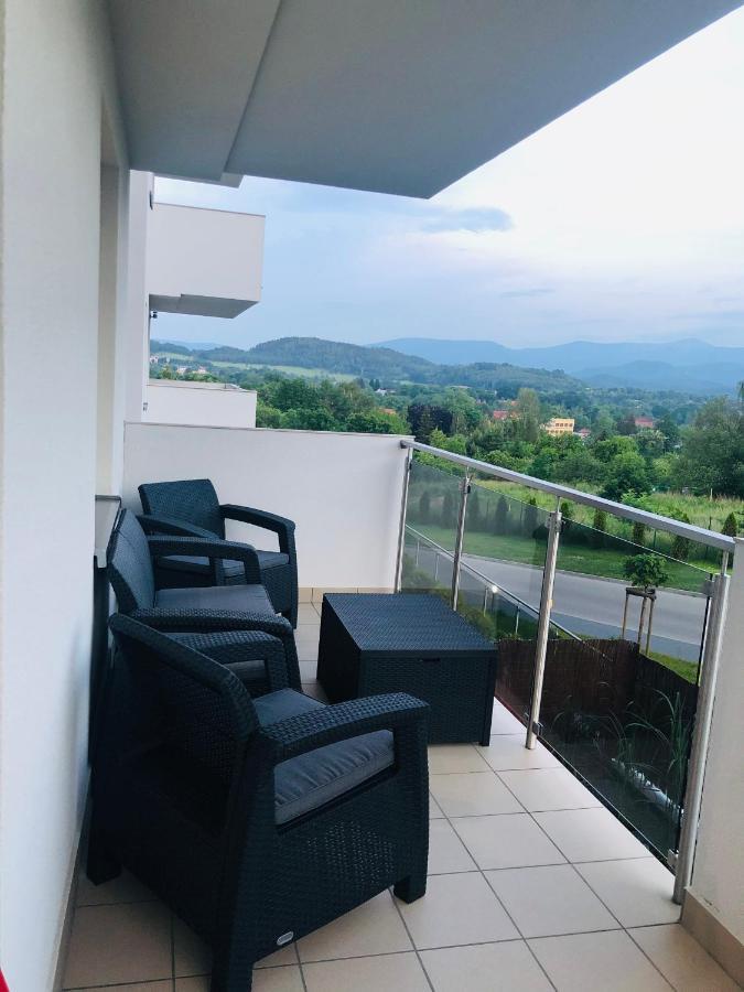 Apartament Happiness 옐레니아구라 외부 사진