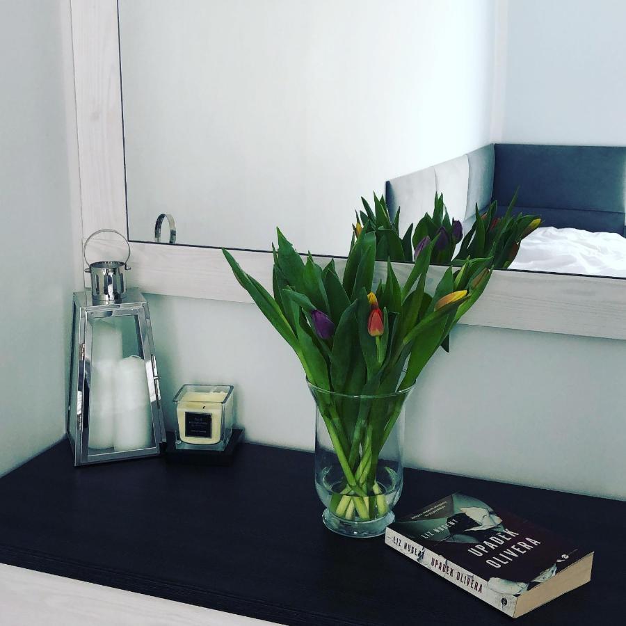 Apartament Happiness 옐레니아구라 외부 사진