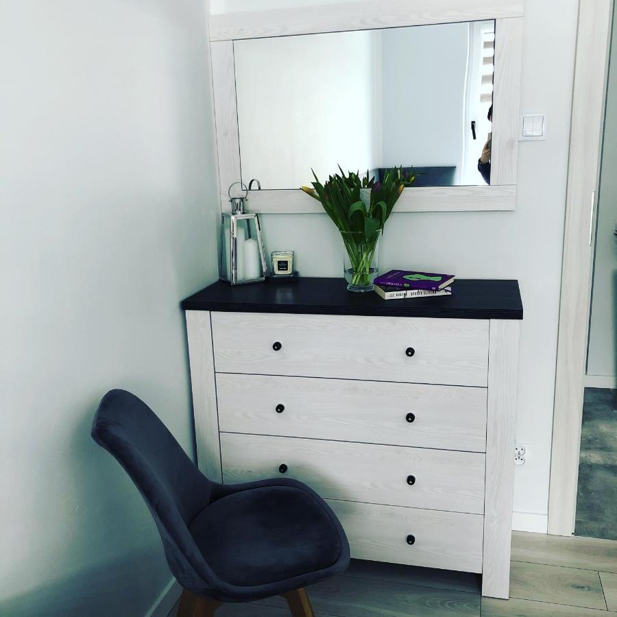 Apartament Happiness 옐레니아구라 외부 사진