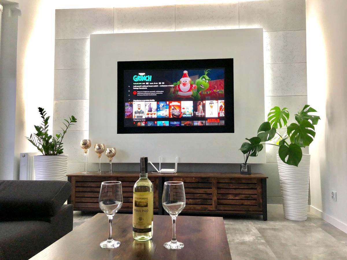 Apartament Happiness 옐레니아구라 외부 사진