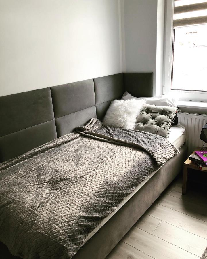 Apartament Happiness 옐레니아구라 외부 사진