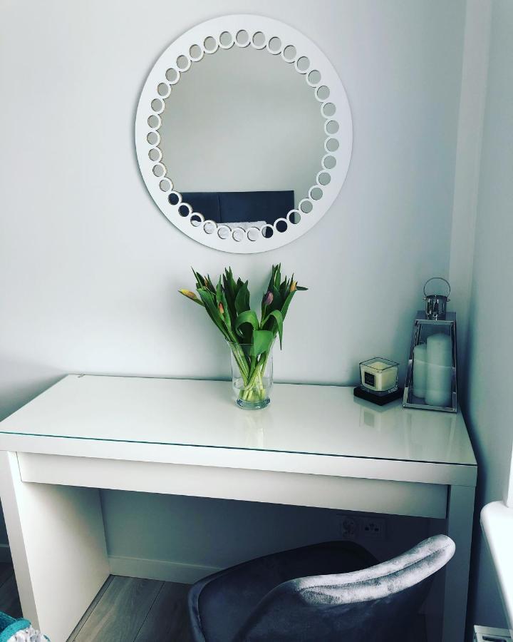 Apartament Happiness 옐레니아구라 외부 사진