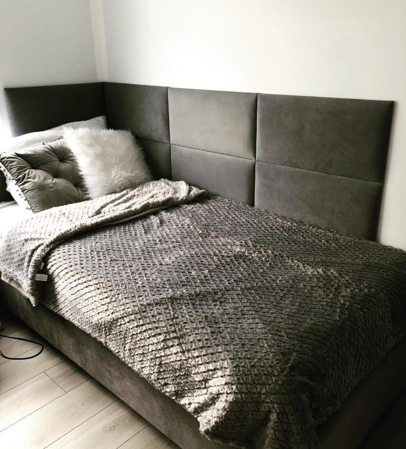Apartament Happiness 옐레니아구라 외부 사진